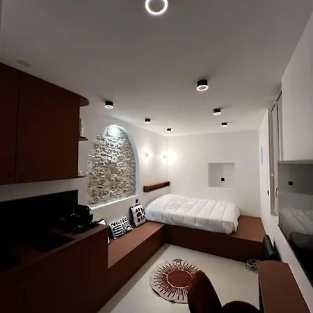 The Family - Le Terracotta Apartment